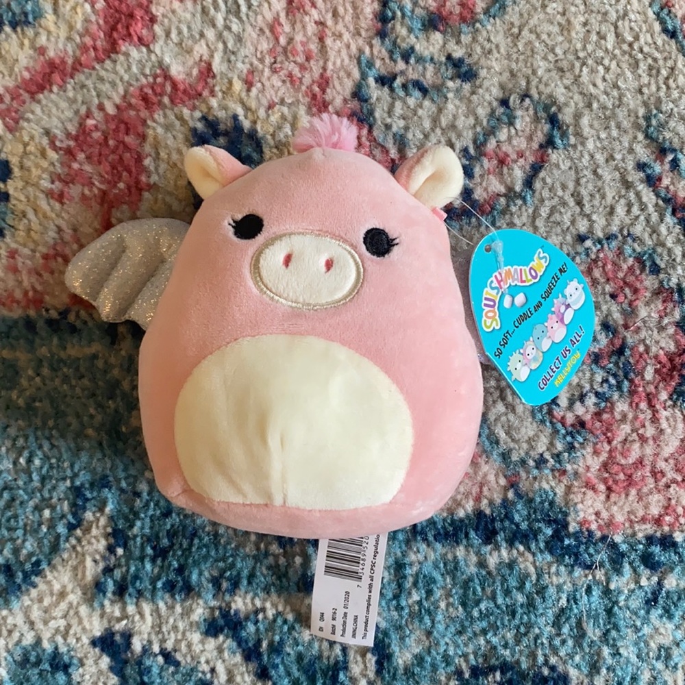 Pandora the pig Squishmallow